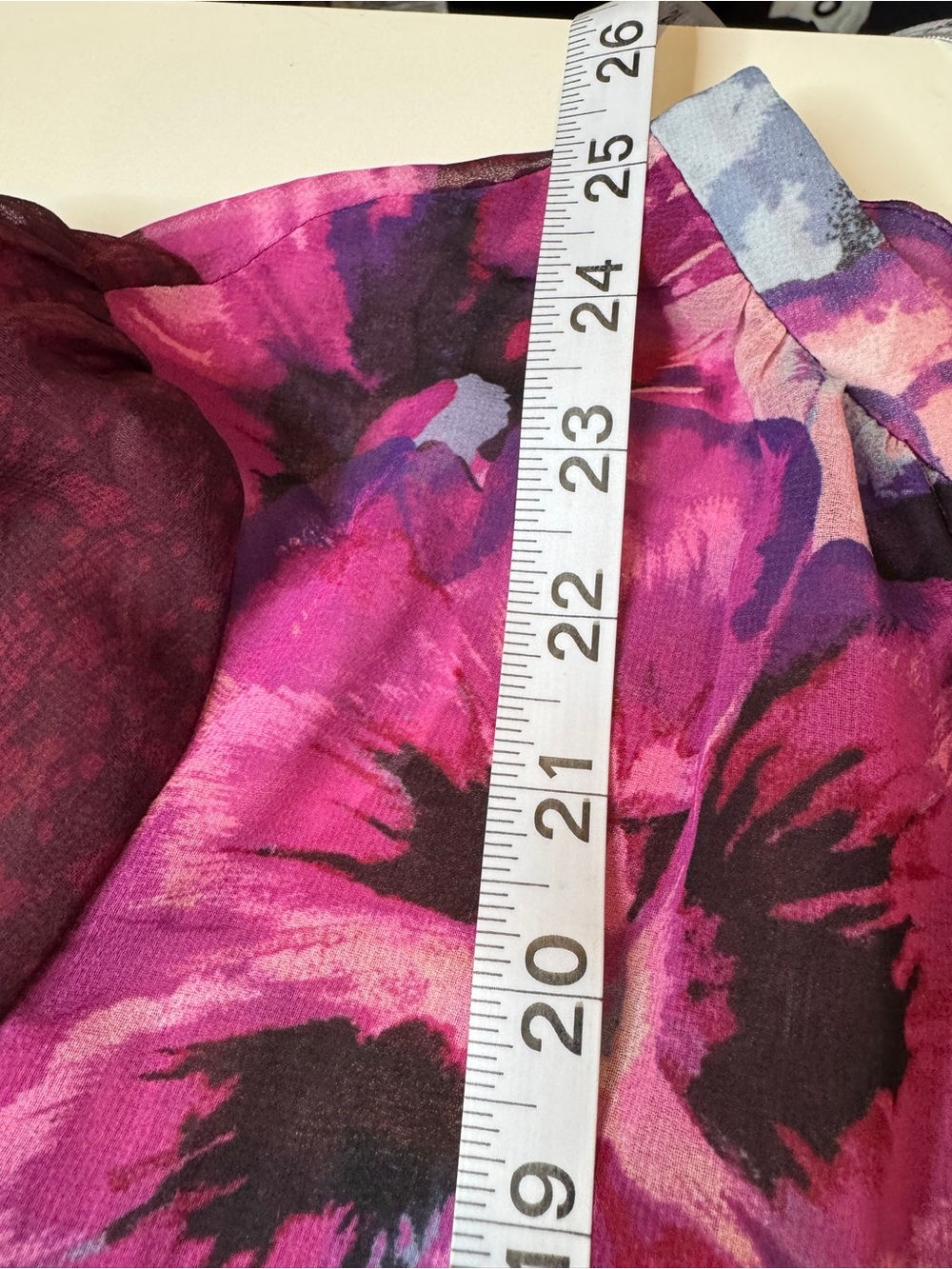 White House Black Market Floral Sheer Blouse Large Purple Pink V-Neck Ruffle Cuf - Picture 8 of 10